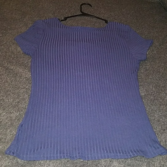 Top - Picture 2 of 3